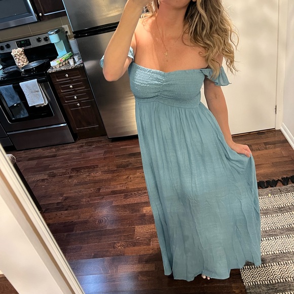 VICI Dress - Picture 5 of 5